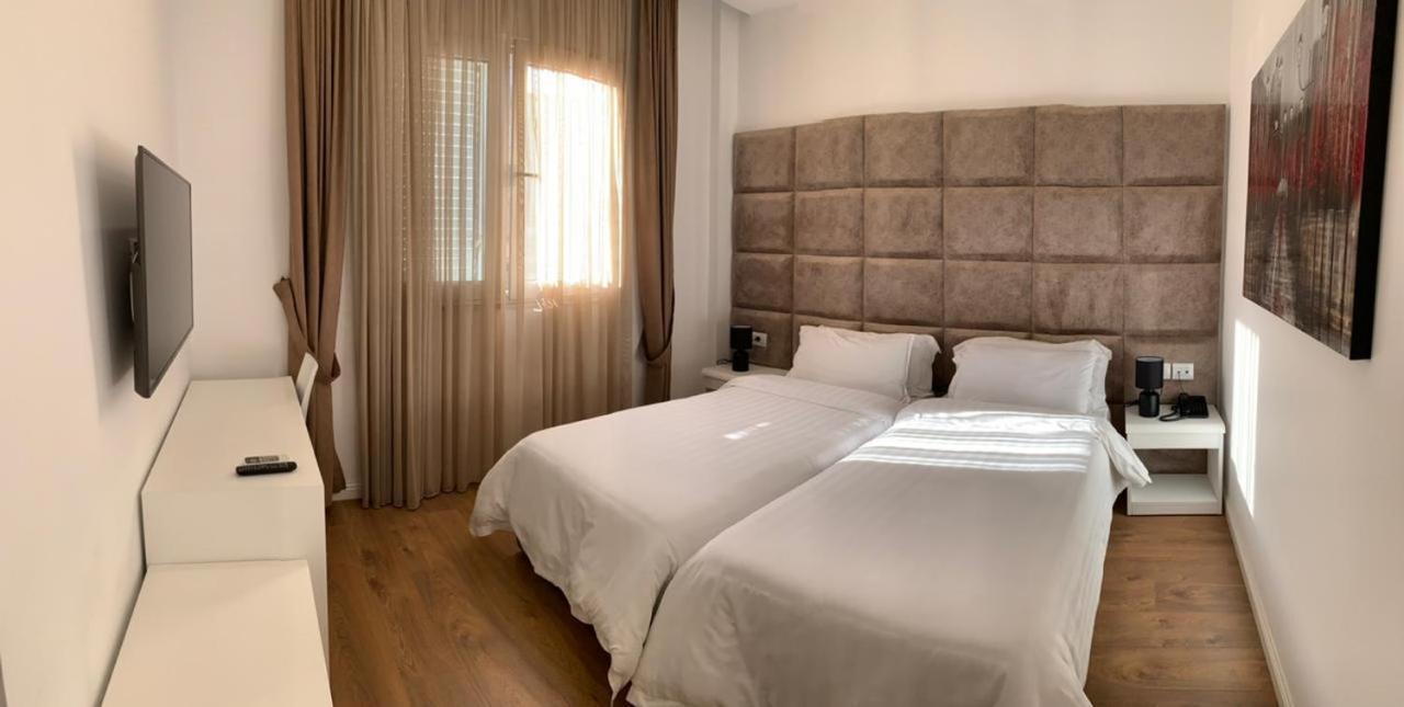 Ramel Hotel Tirana Bagian luar foto